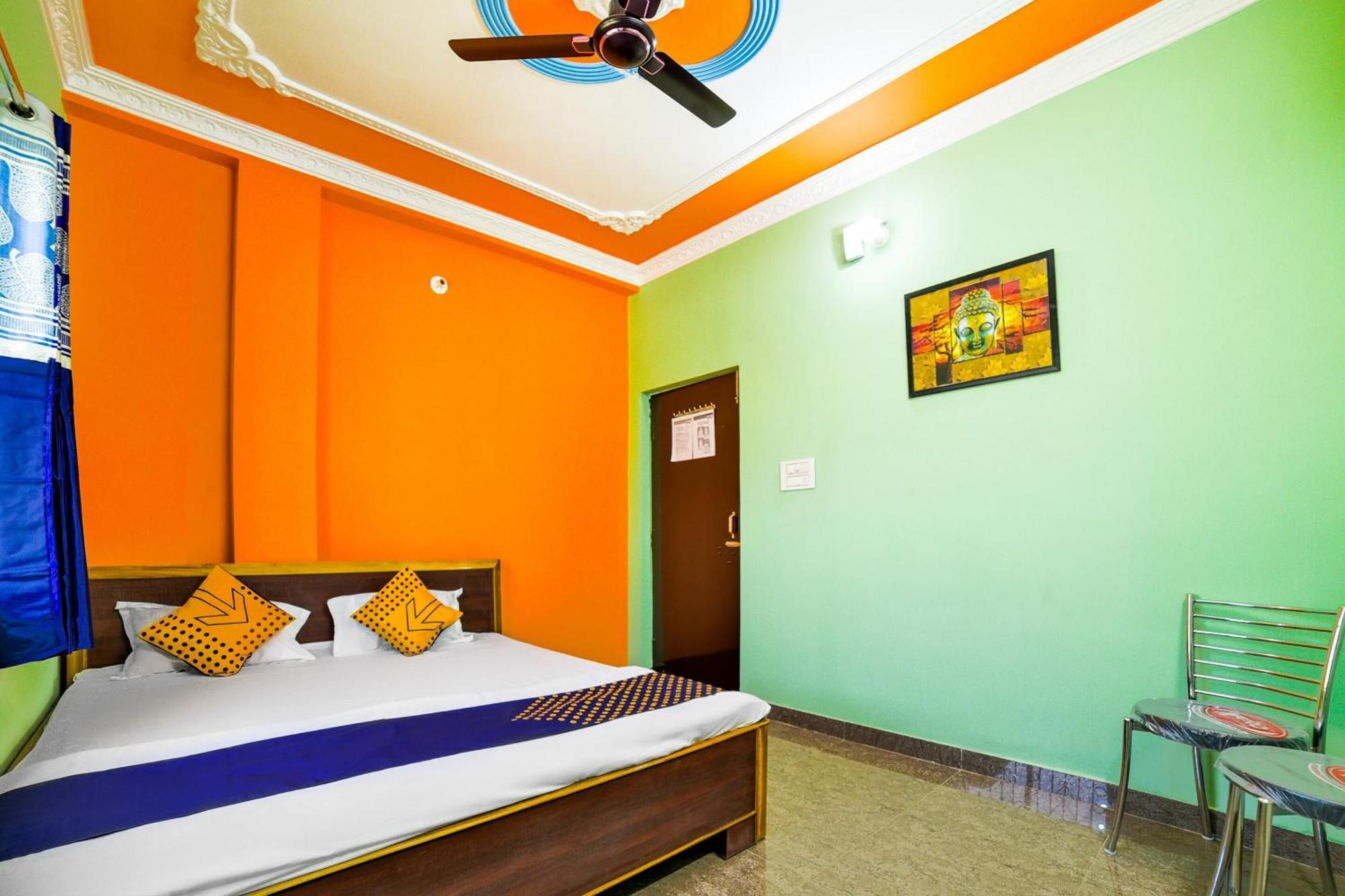 Spot On Devlok Guest House Patna  Exterior photo